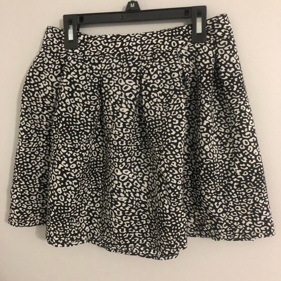 Aeropostale black n white mini skirt; size S - Picture 1 of 3